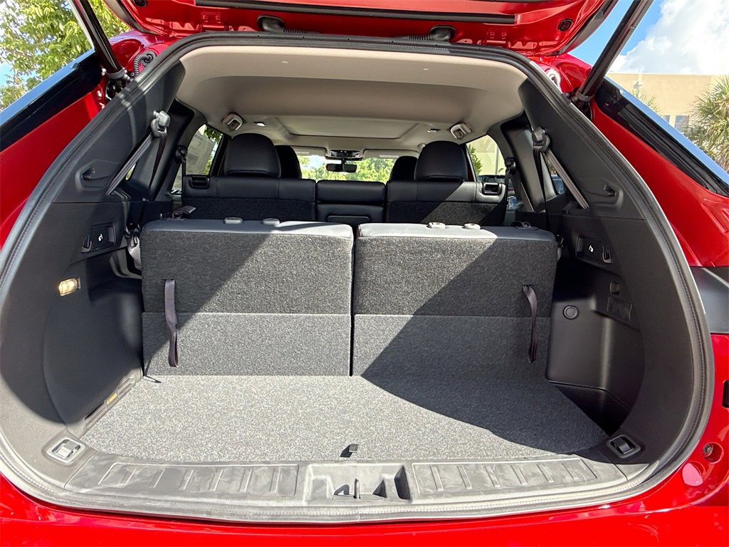 New 2025 Mitsubishi Outlander SE image 28