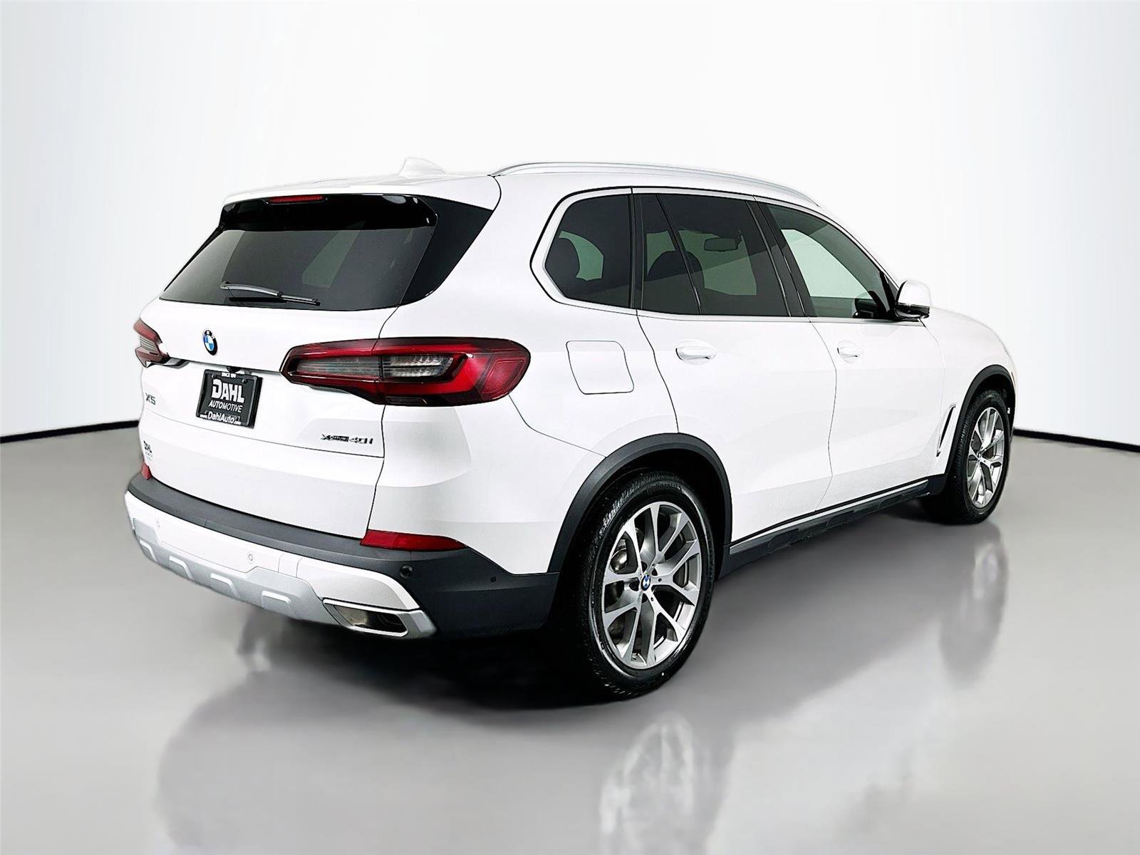 Used 2023 BMW X5 xDrive40i w/ Premium Package image 13