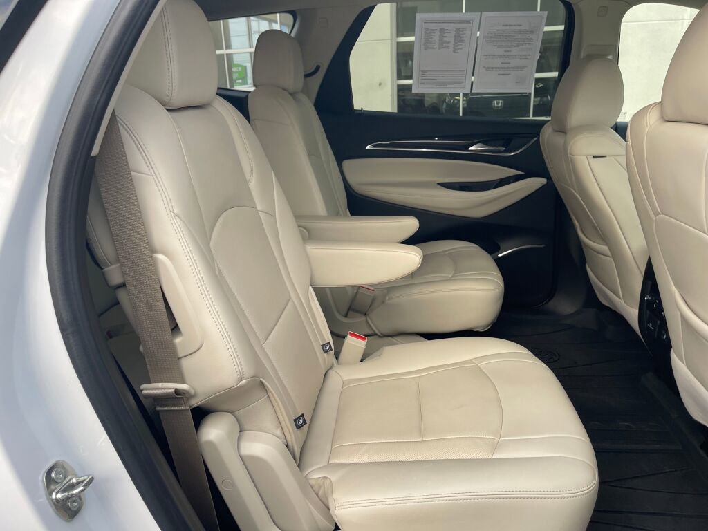 Used 2023 Buick Enclave Premium AWD/4WD image 30