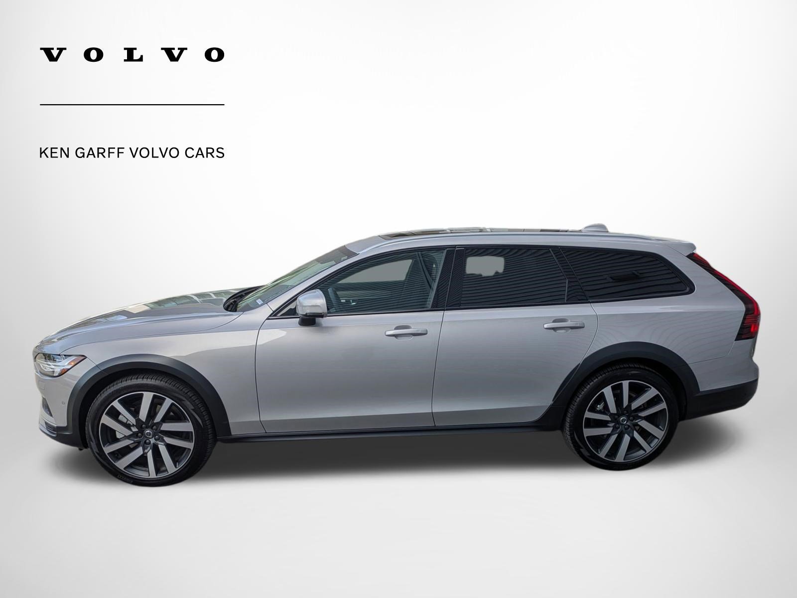 Used 2025 Volvo V90 B6 Cross Country Ultra w/ Protection Package Premier image 7