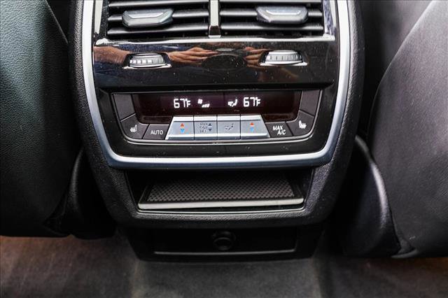 Used 2022 BMW X5 M50i image 23