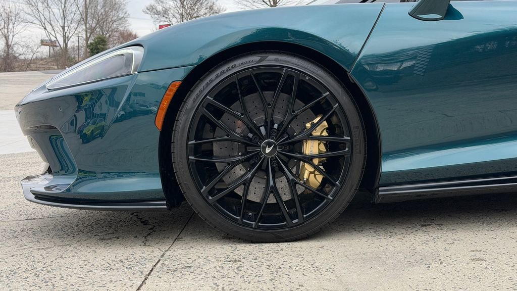 Used 2021 McLaren GT image 10