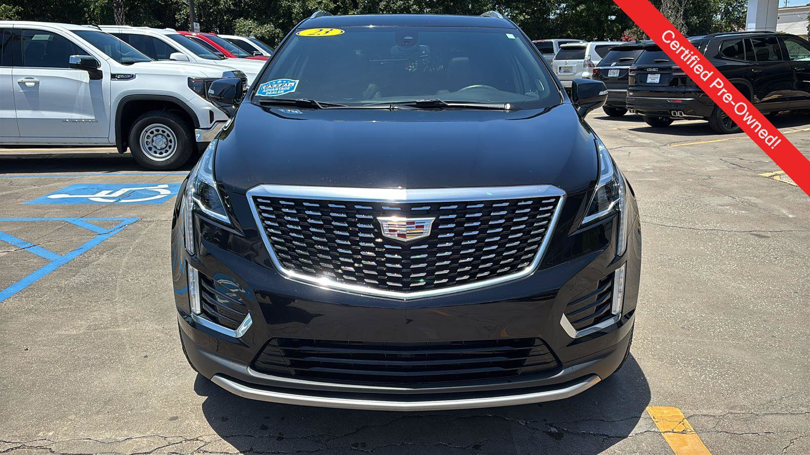 Certified 2023 Cadillac XT5 Premium Luxury FWD image 2