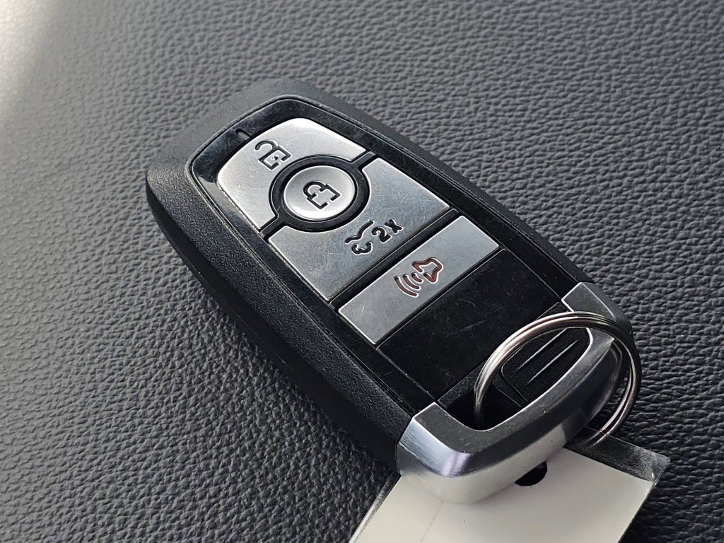 Used 2023 Ford F150 Lightning XLT image 35