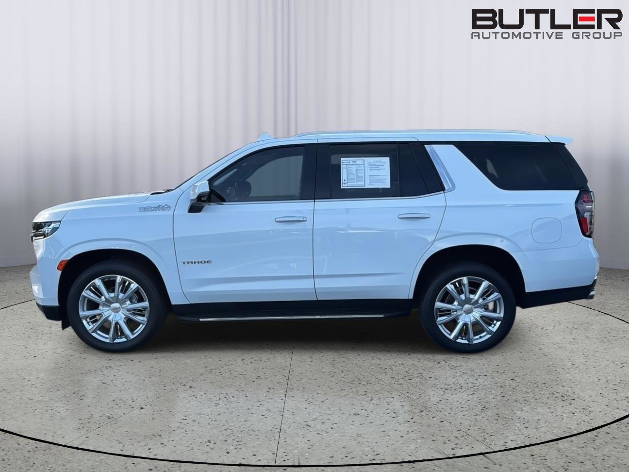 Used 2023 Chevrolet Tahoe High Country image 3