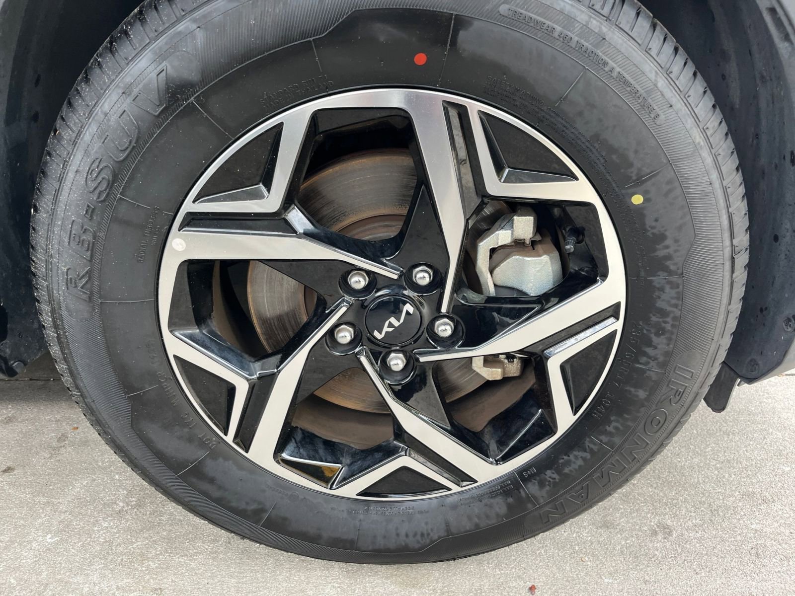 Used 2025 Kia Sportage LX image 40