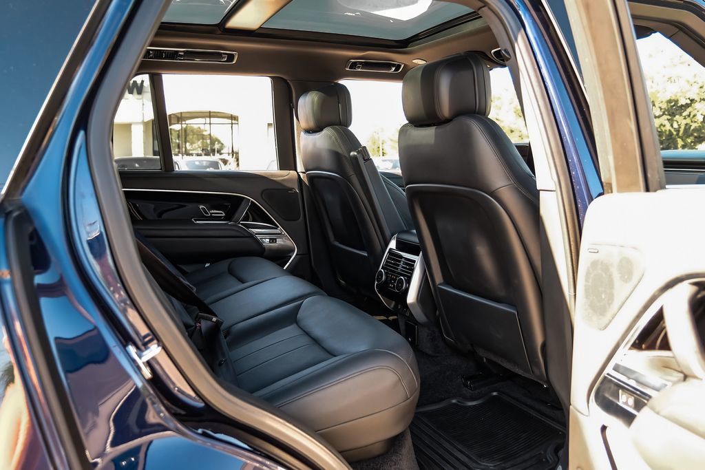 Used 2023 Land Rover Range Rover SE image 35