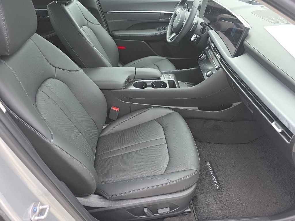 New 2025 Hyundai Sonata Limited image 20