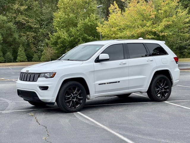 Used 2022 Jeep Grand Cherokee Laredo X image 2