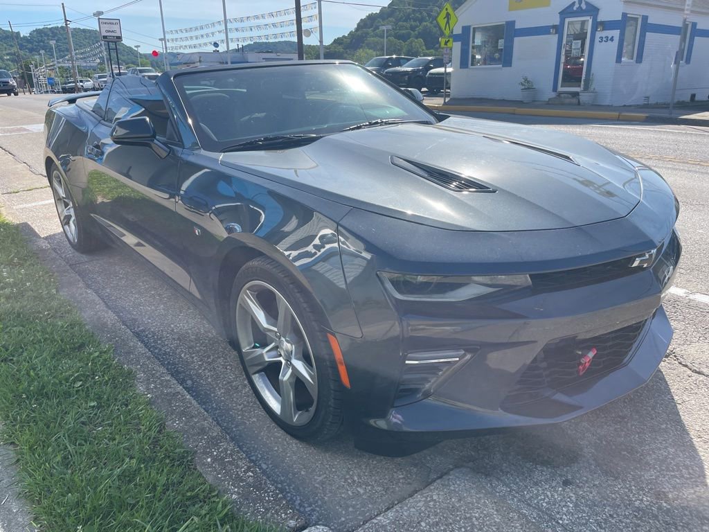 Used 2017 Chevrolet Camaro SS RWD image 3