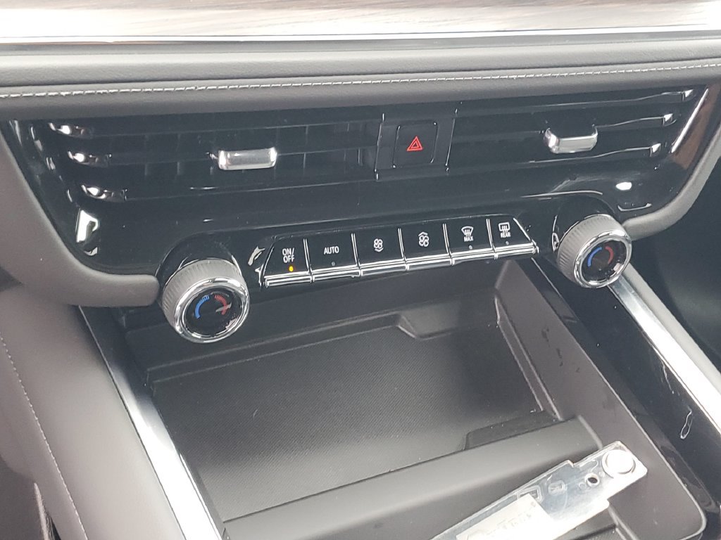 Used 2026 Chevrolet Tahoe LS RWD image 34