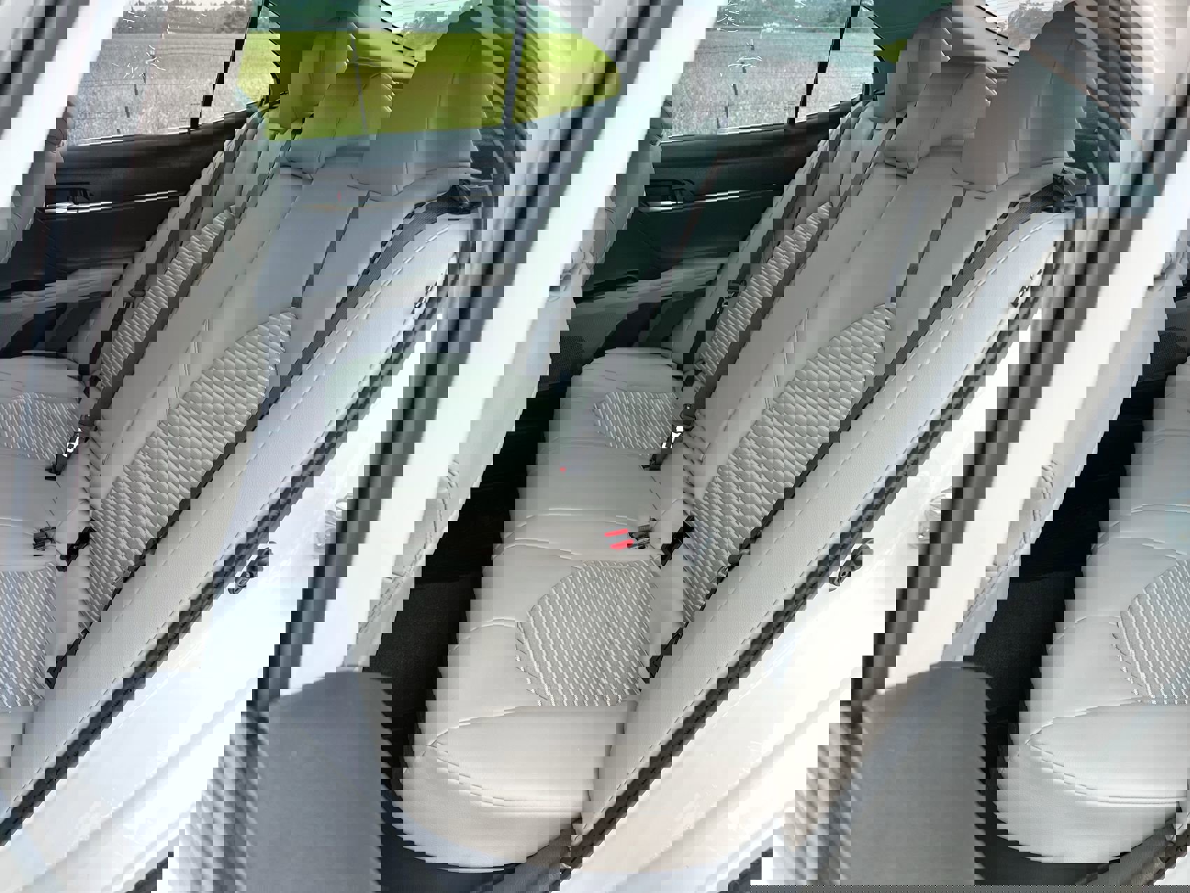 Used 2023 Toyota Camry SE image 19