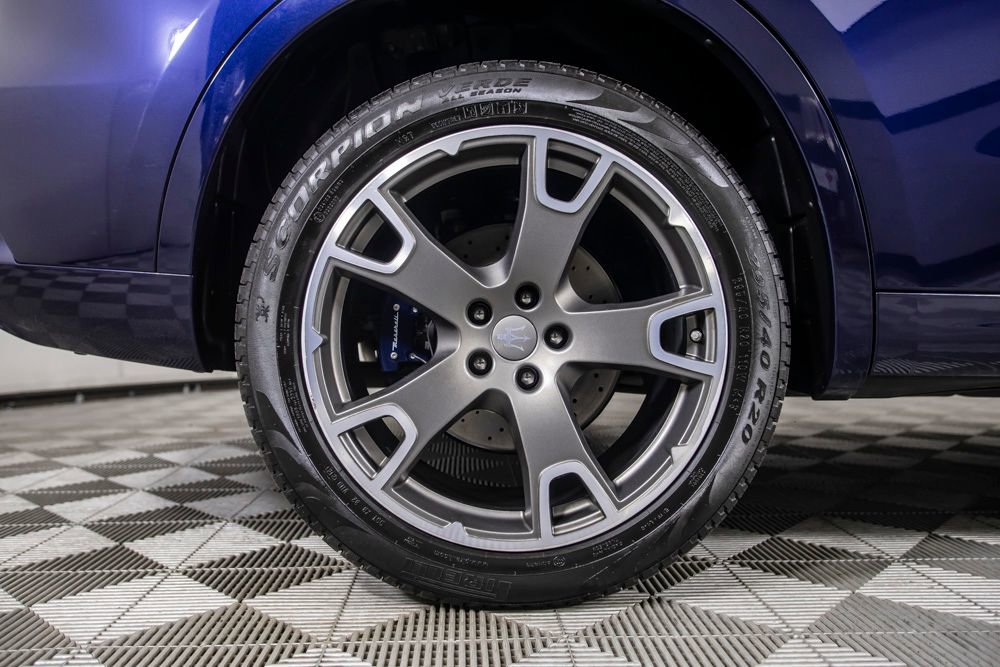 Used 2017 Maserati Levante S image 42