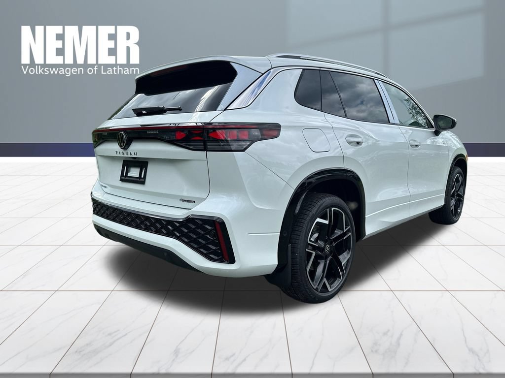 New 2026 Volkswagen Tiguan SEL R-Line AWD/4WD image 4