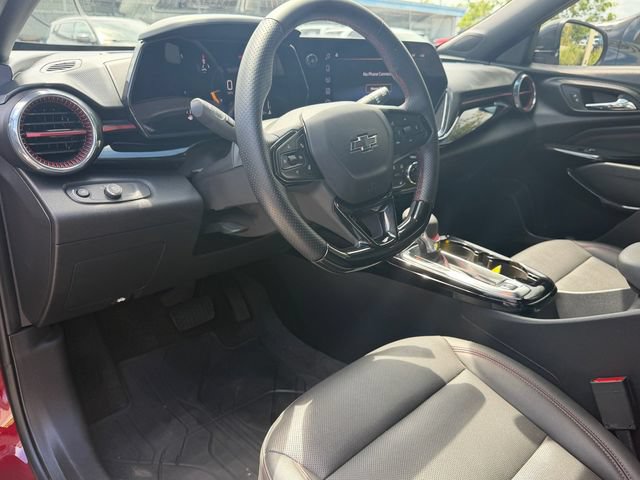 Used 2025 Chevrolet Trax RS w/ Driver Confidence Package FWD image 11