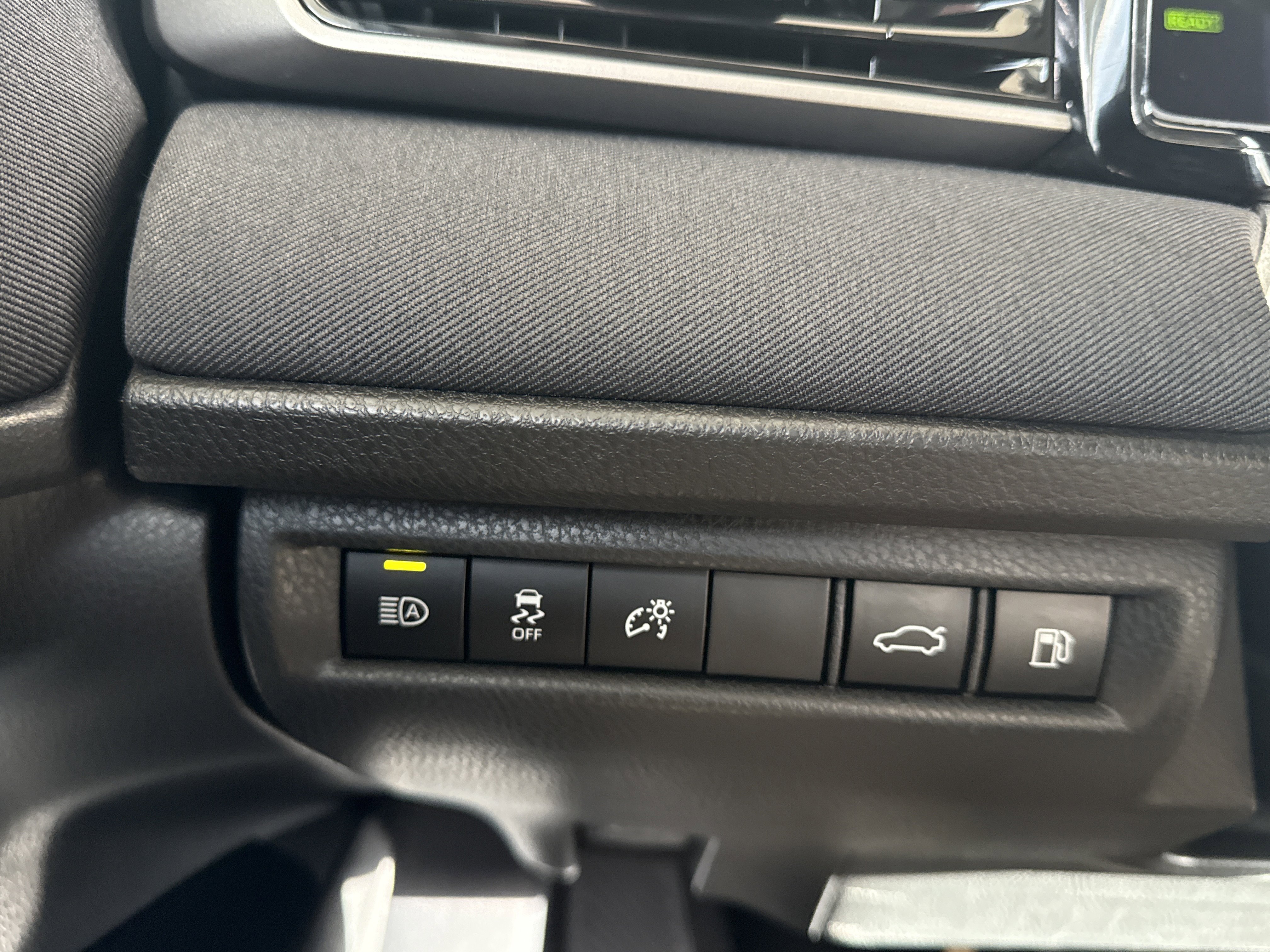 Used 2025 Toyota Camry LE image 21