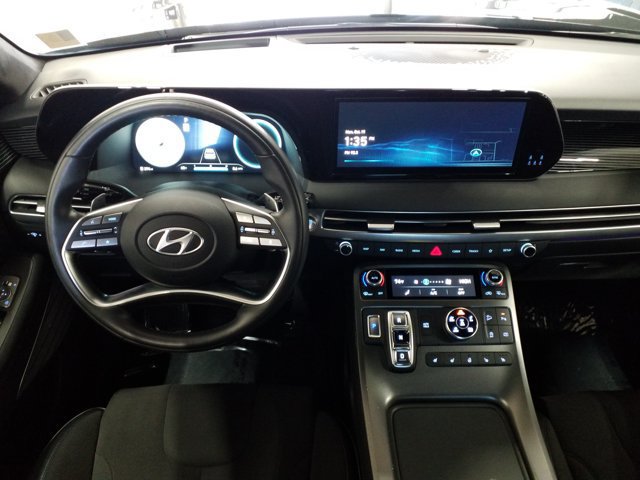 Certified 2025 Hyundai Palisade Calligraphy AWD/4WD image 3