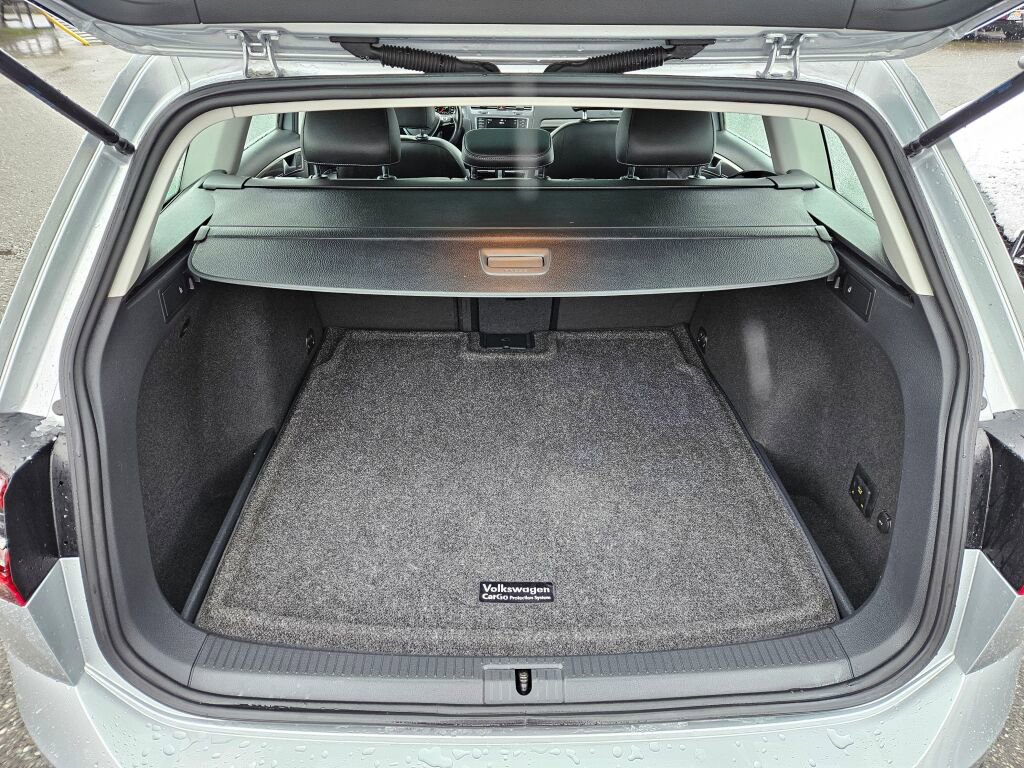 Used 2017 Volkswagen Golf Alltrack SE image 16