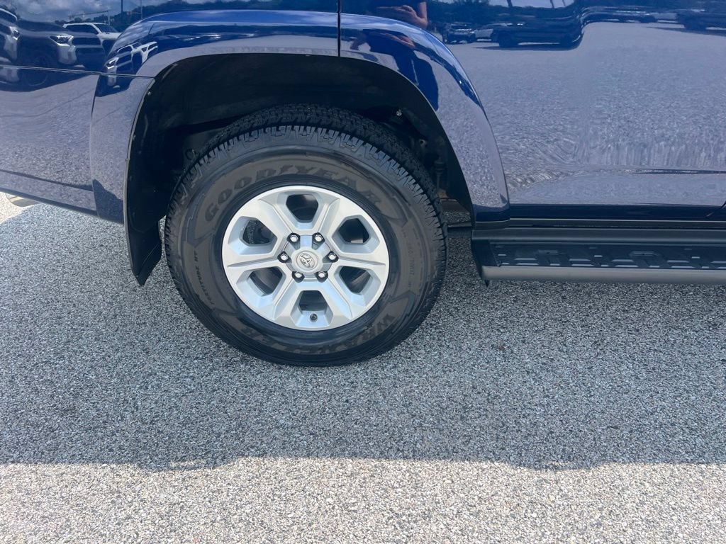 Used 2019 Toyota 4Runner SR5 Premium AWD/4WD image 4