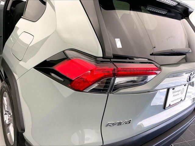 Used 2022 Toyota RAV4 XLE w/ Convenience Package image 29