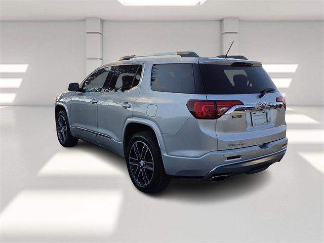 Used 2019 GMC Acadia Denali image 3