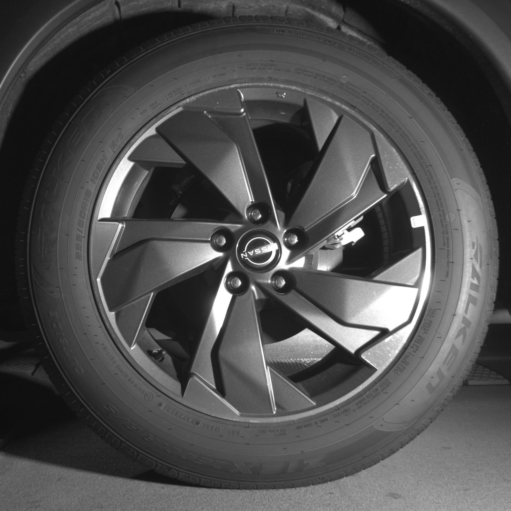 Used 2025 Nissan Rogue SV FWD image 14