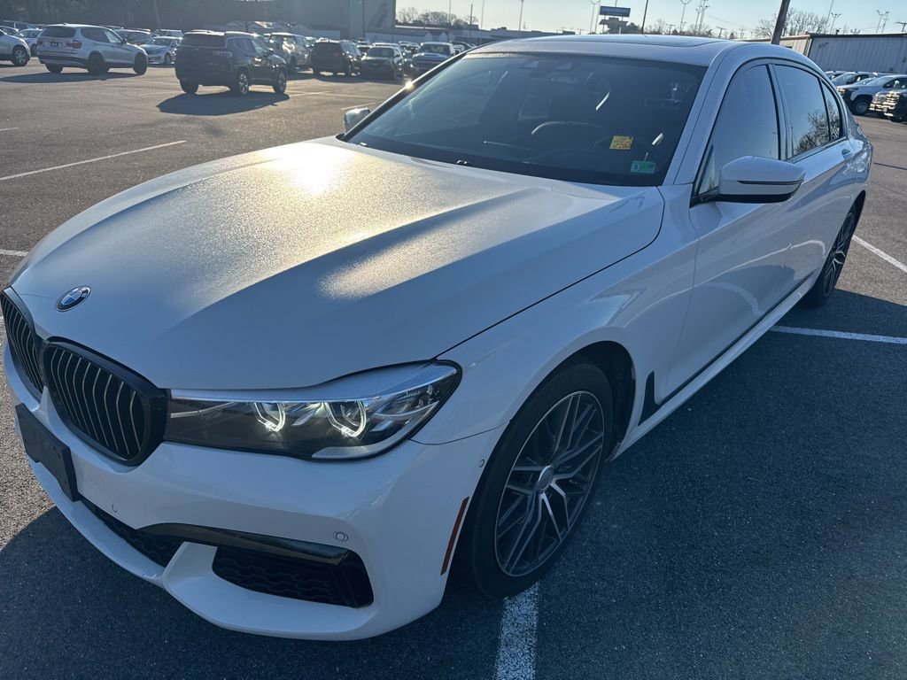 Used 2018 BMW 740i xDrive image 7