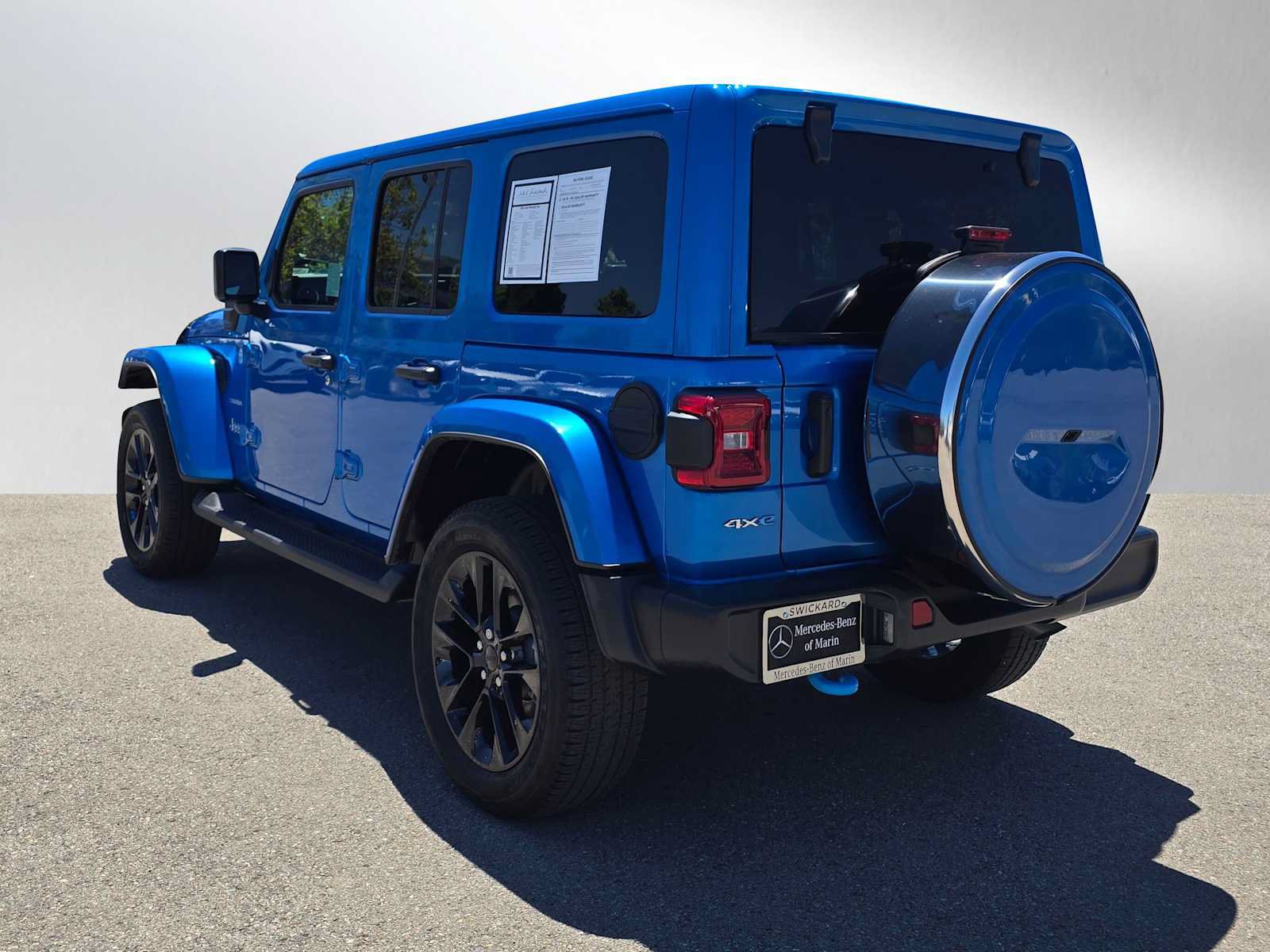 Used 2022 Jeep Wrangler Unlimited Sahara AWD/4WD image 5