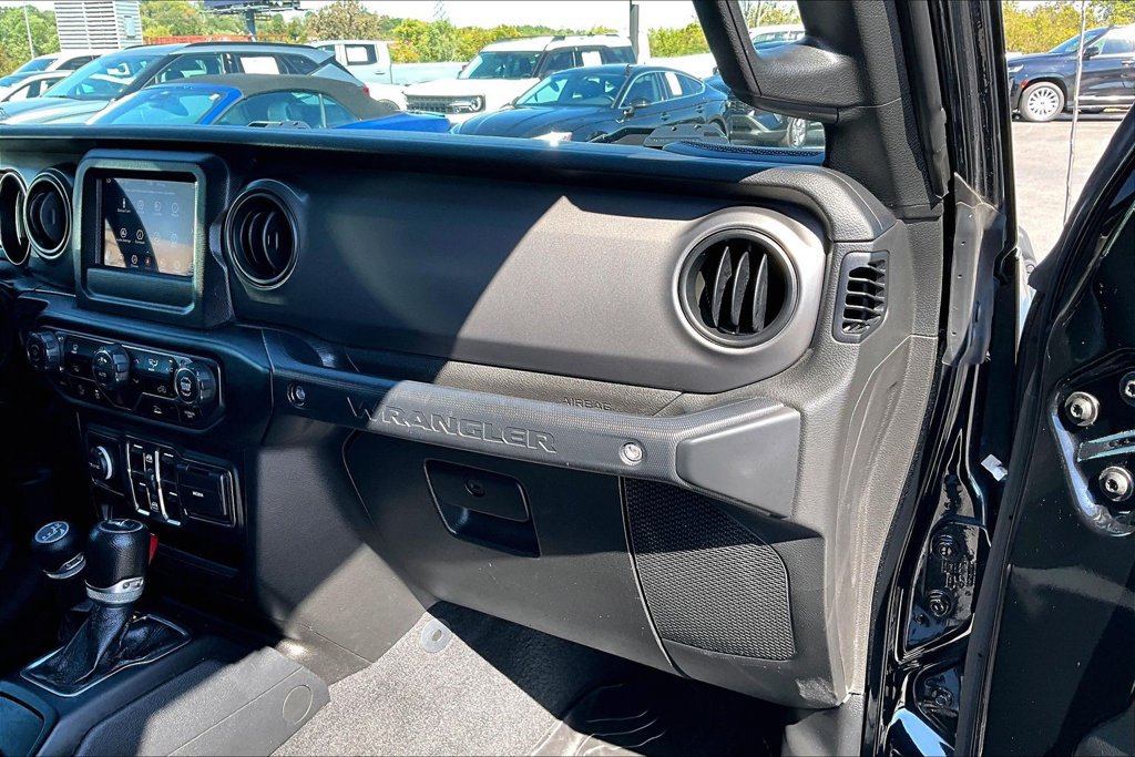 Used 2022 Jeep Wrangler Unlimited Sport AWD/4WD image 28