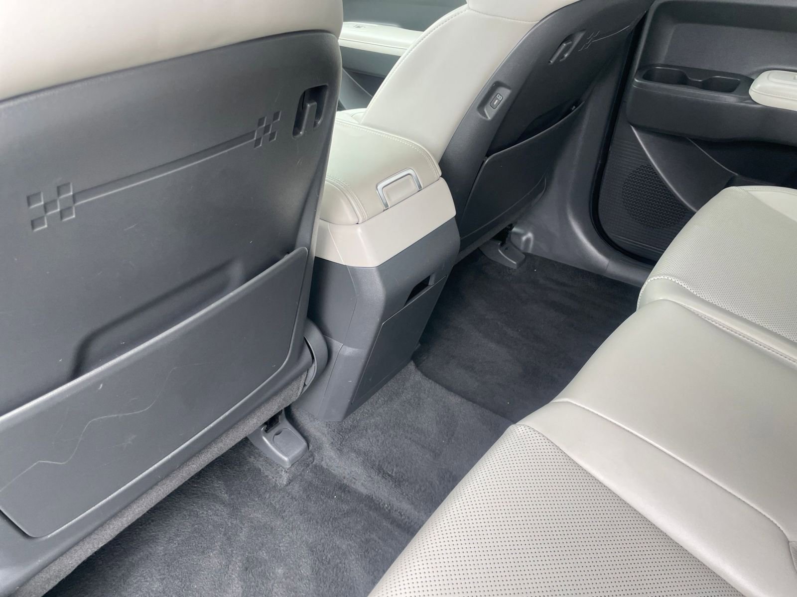 Used 2025 Hyundai Santa Fe SEL image 24