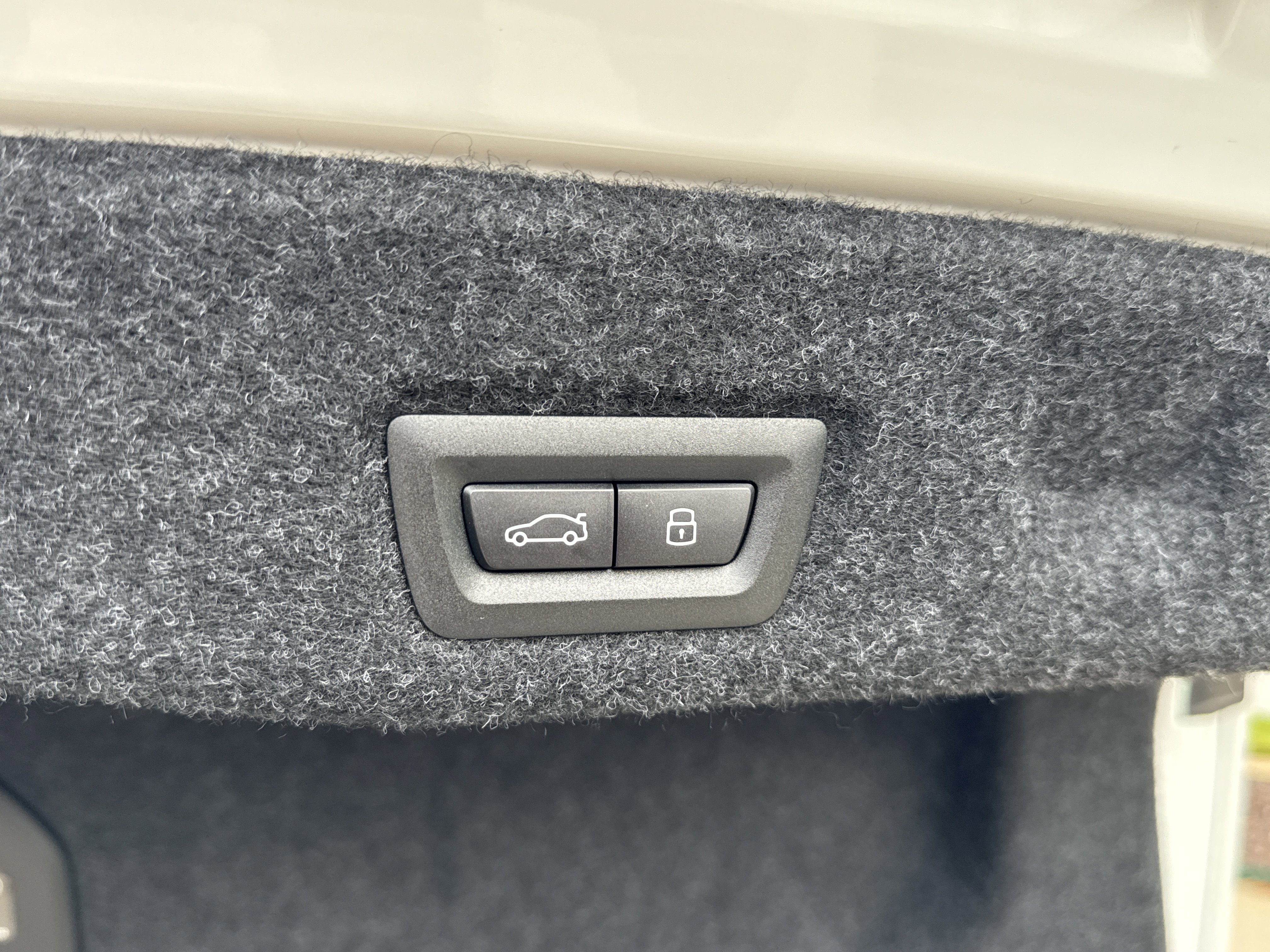 New 2026 BMW i5 eDrive40 w/ Premium Package image 25