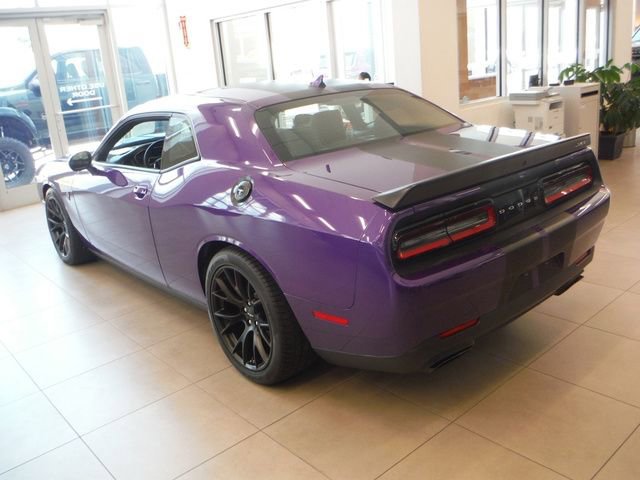 Used 2016 Dodge Challenger SRT Hellcat RWD image 20