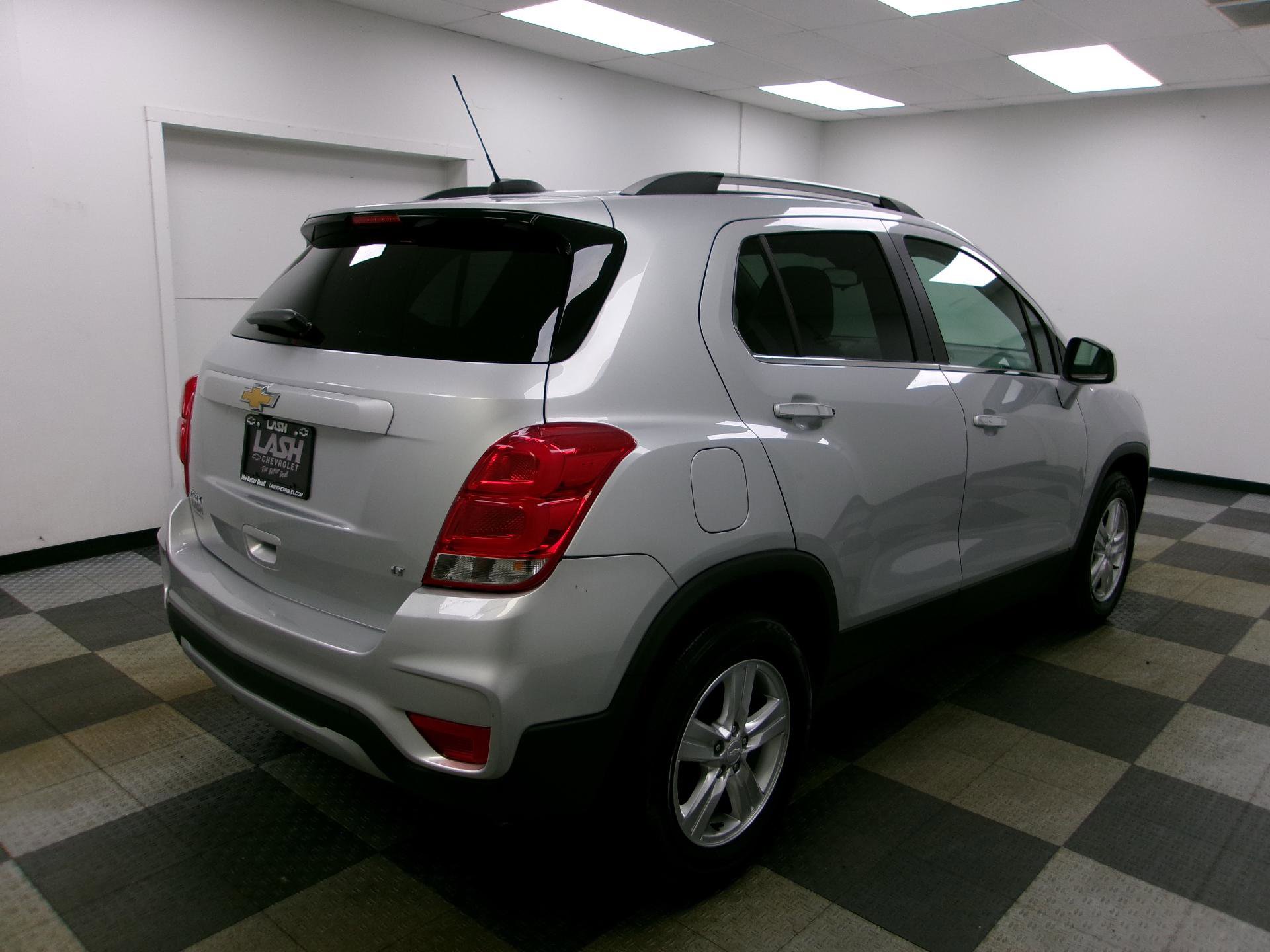 Used 2019 Chevrolet Trax LT w/ LT Convenience Package image 13