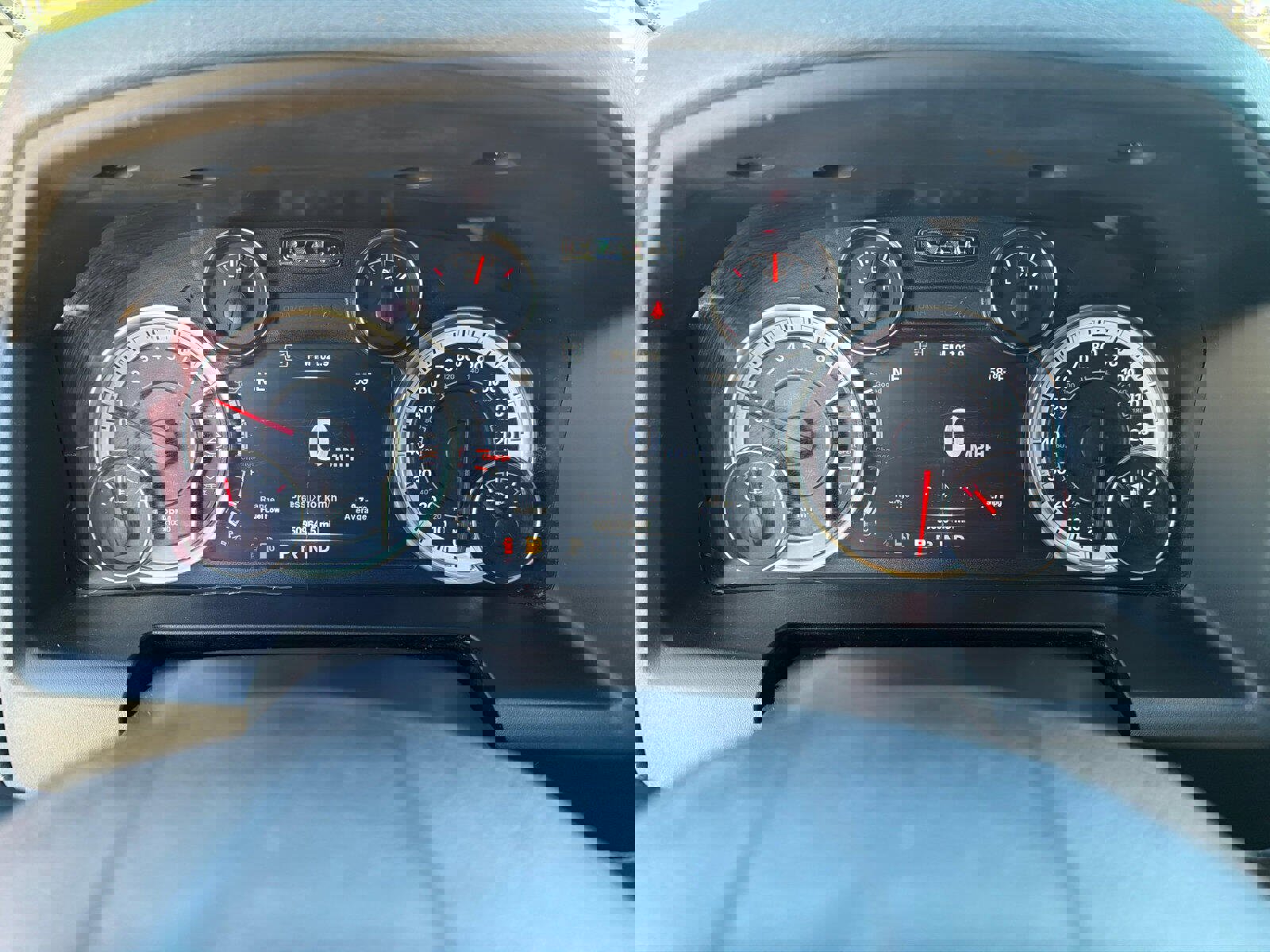 Used 2020 RAM 1500 Classic SLT w/ Luxury Group RWD image 12