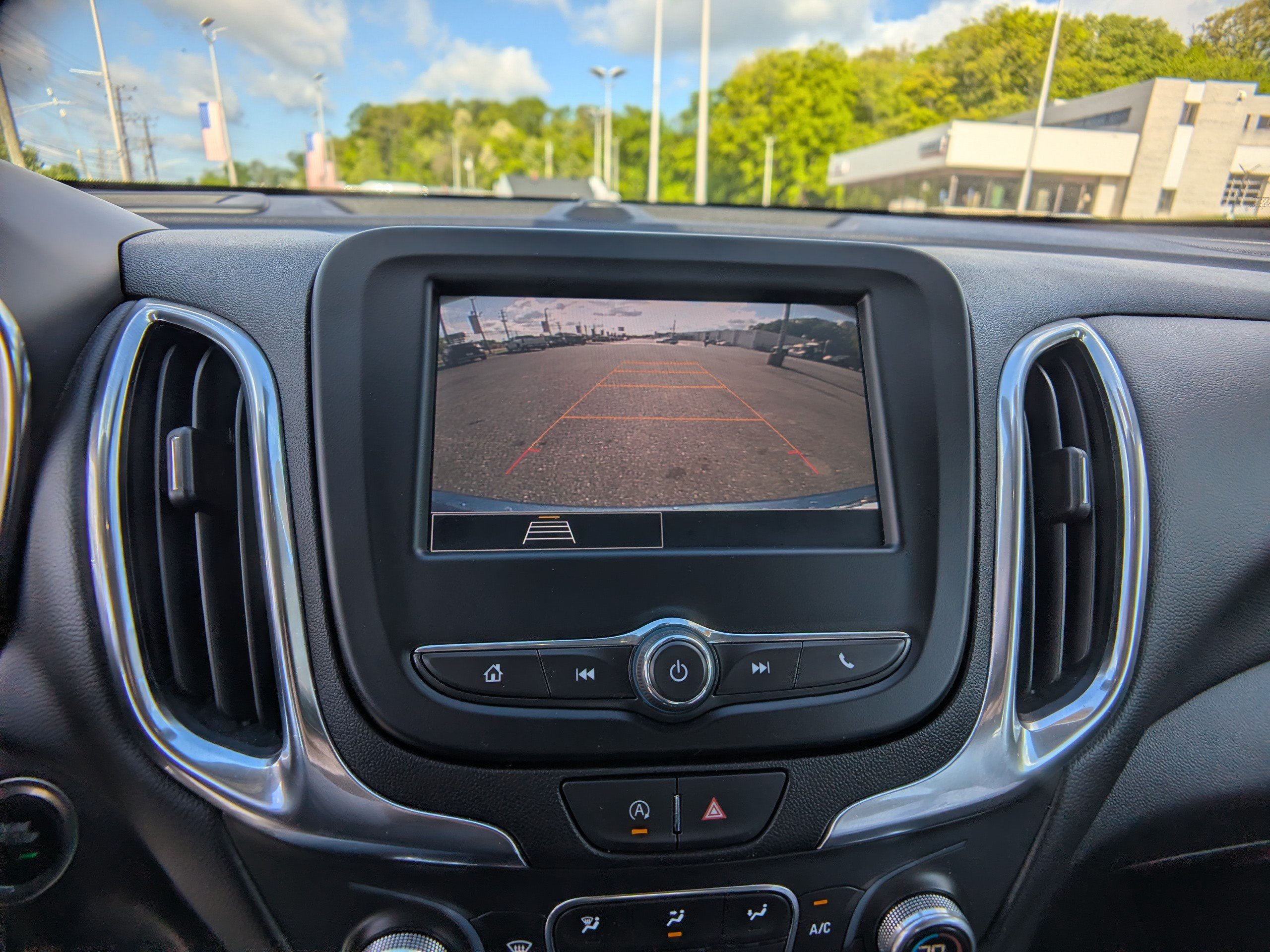 Used 2024 Chevrolet Equinox LT AWD/4WD image 21