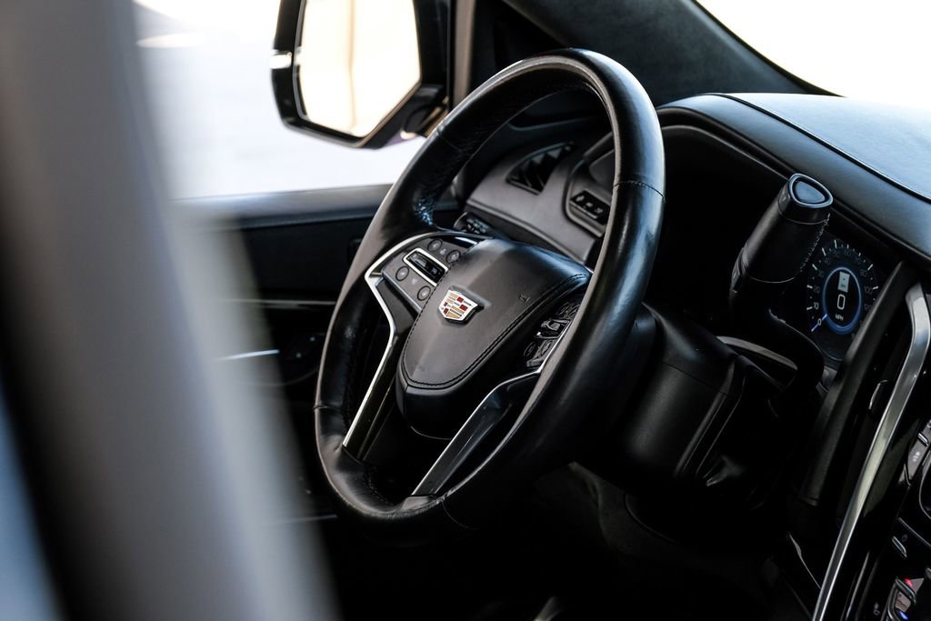 Used 2019 Cadillac Escalade ESV Platinum image 12