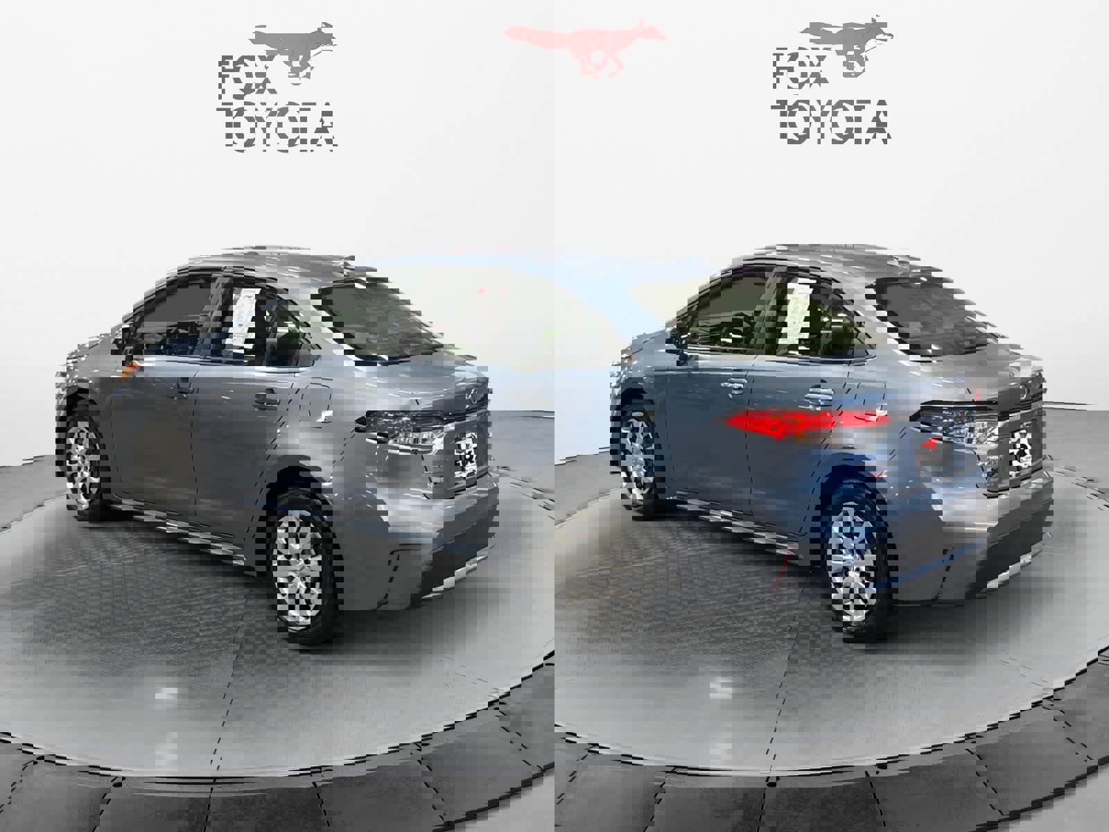 Used 2020 Toyota Corolla LE image 4