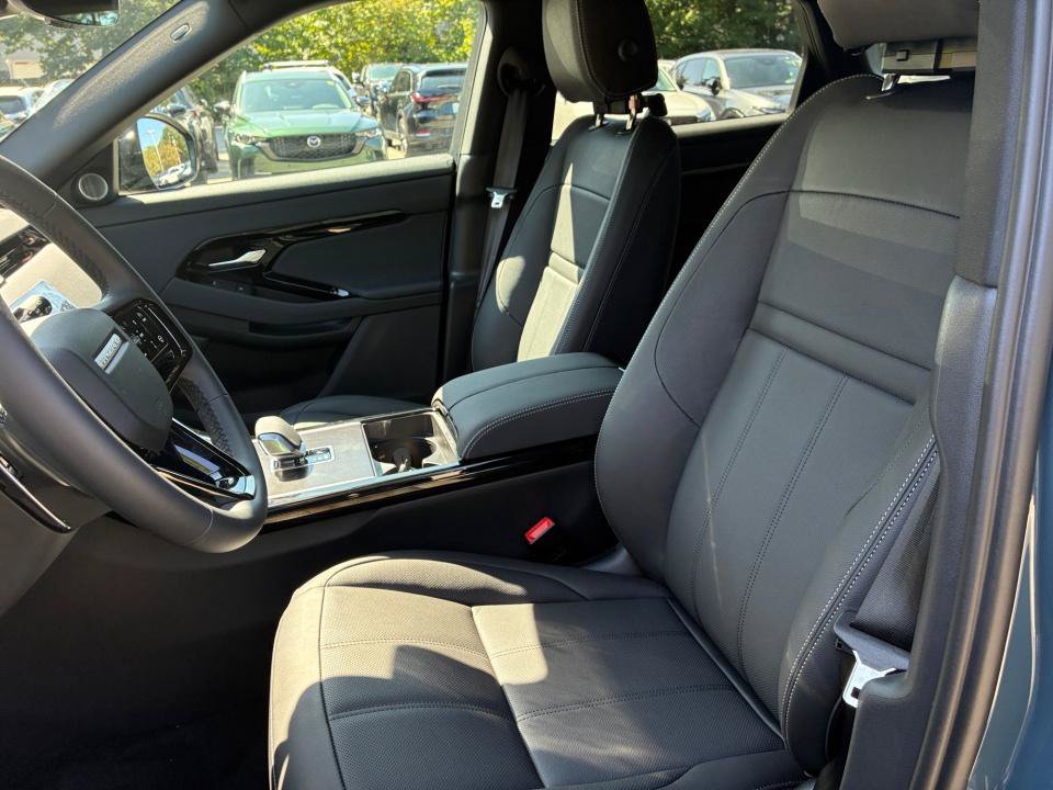 New 2026 Land Rover Range Rover Evoque Hoxton AWD/4WD image 30