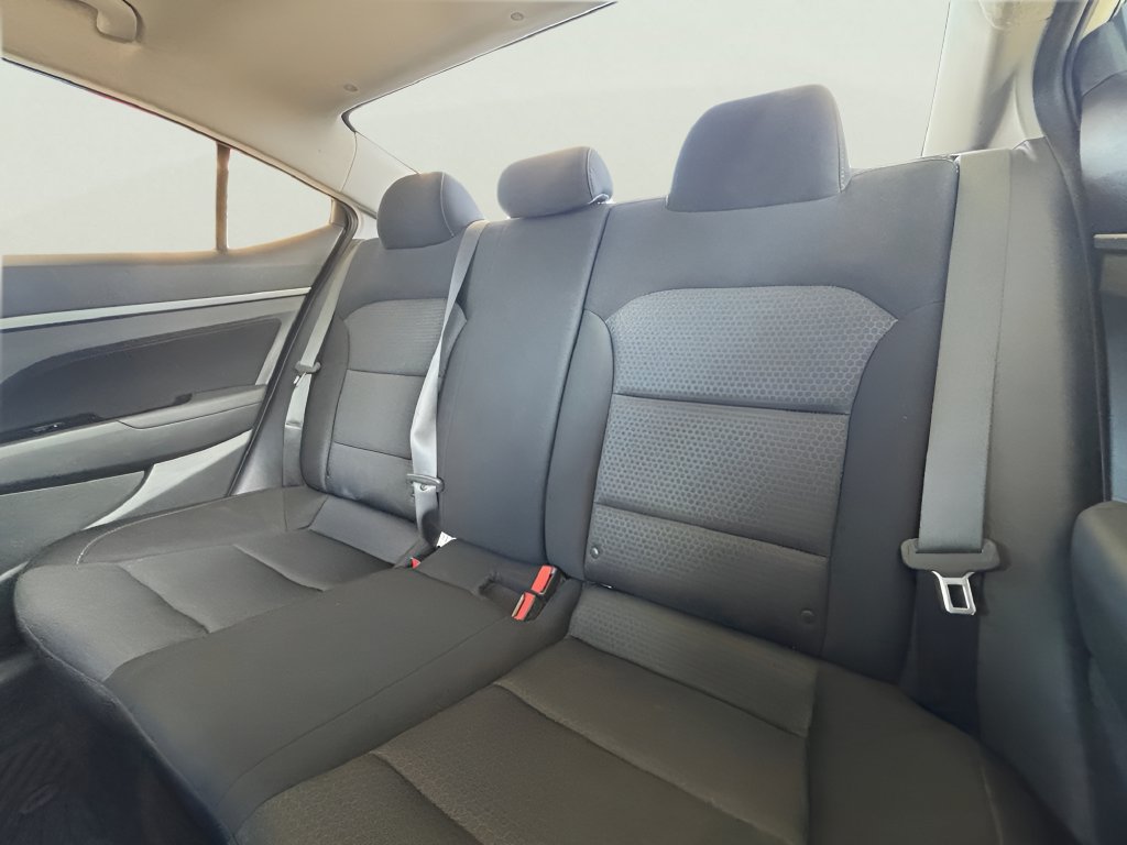 Used 2018 Hyundai Elantra SEL FWD image 19