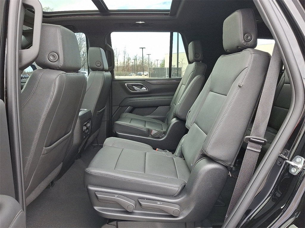 Used 2024 Chevrolet Tahoe LT w/ Luxury Package image 14