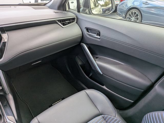 Used 2023 Toyota Corolla Cross AWD Hybrid w/ Convenience Package image 16