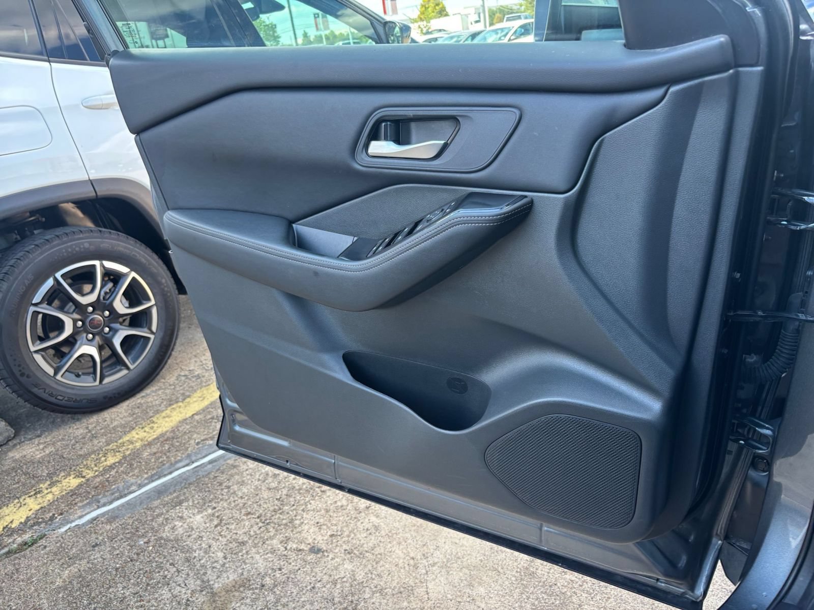 Used 2026 Nissan Rogue SV AWD/4WD image 18