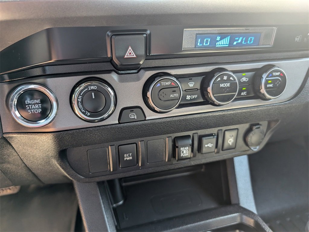 Used 2021 Toyota Tacoma TRD Off-Road image 17