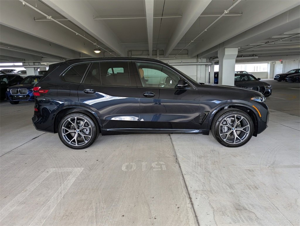 New 2025 BMW i7 M70 image 3