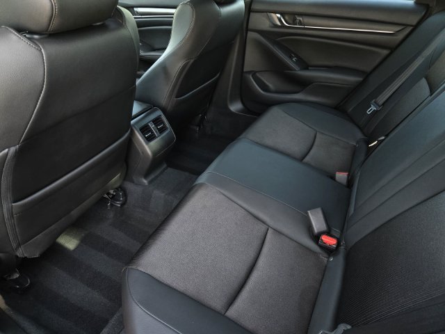 Used 2020 Honda Accord Sport image 11