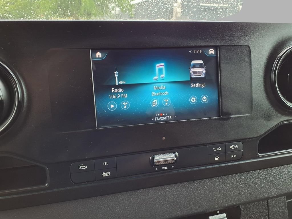 Used 2024 Mercedes-Benz Sprinter 2500 image 7