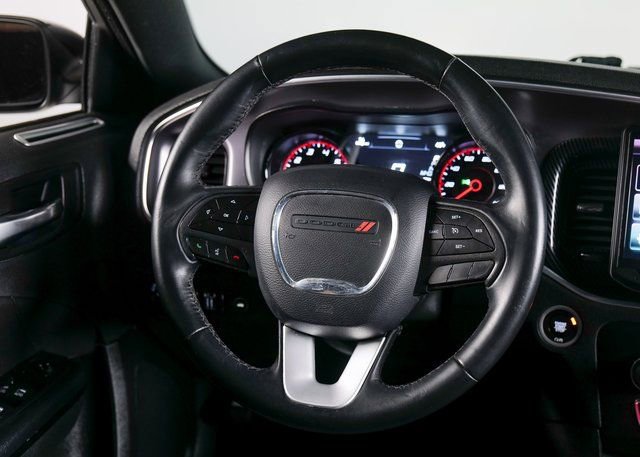Used 2019 Dodge Charger SXT image 13