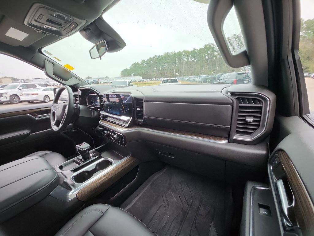 Certified 2024 Chevrolet Silverado 1500 RST w/ Convenience Package II image 34