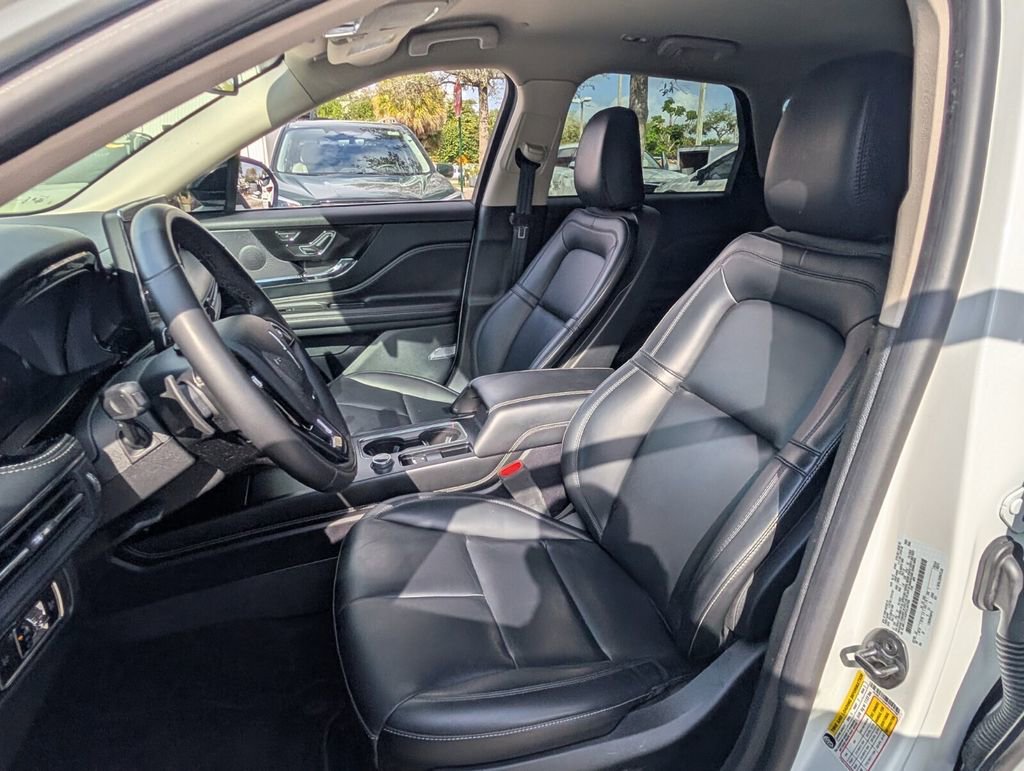 Used 2023 Lincoln Corsair FWD image 11
