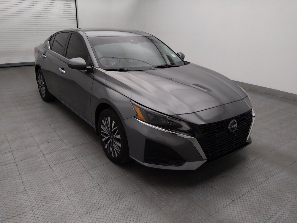 Used 2023 Nissan Altima 2.5 SV AWD/4WD image 13